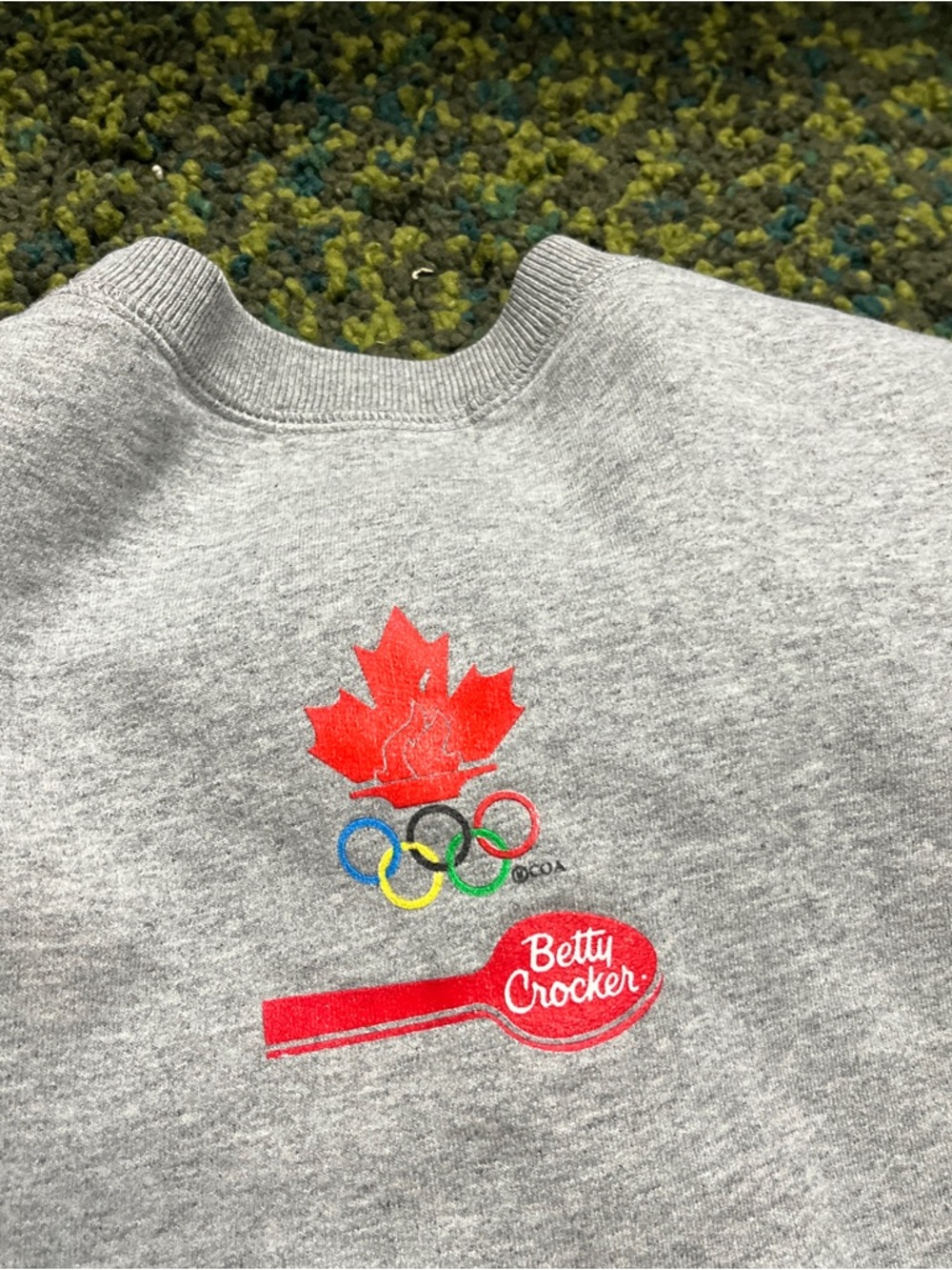 Roots Canada Vintage Sweater (no tag, fits XL) - Picture 7 of 7
